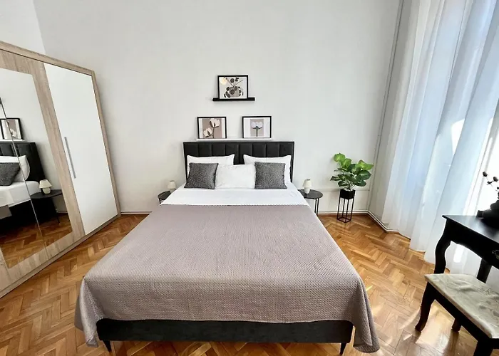 Centurio Διαμέρισμα *